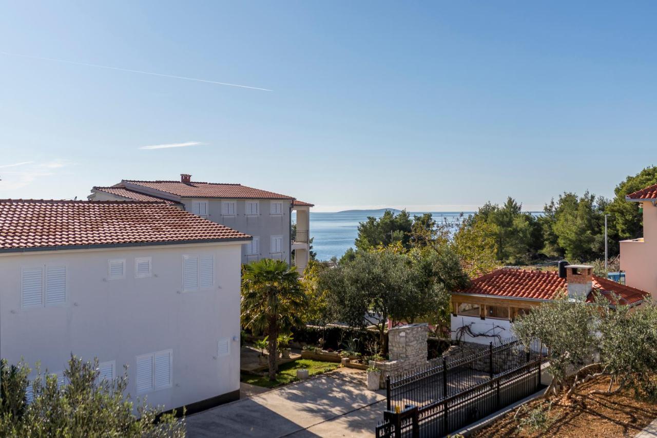 Apart Sa Terasom 250M Od Plaze,Parking,Wi Fi,Rostilj Trogir Ngoại thất bức ảnh