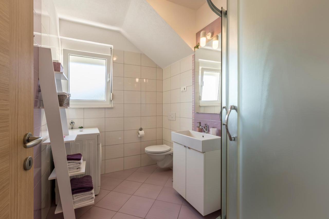 Apart Sa Terasom 250M Od Plaze,Parking,Wi Fi,Rostilj Trogir Ngoại thất bức ảnh