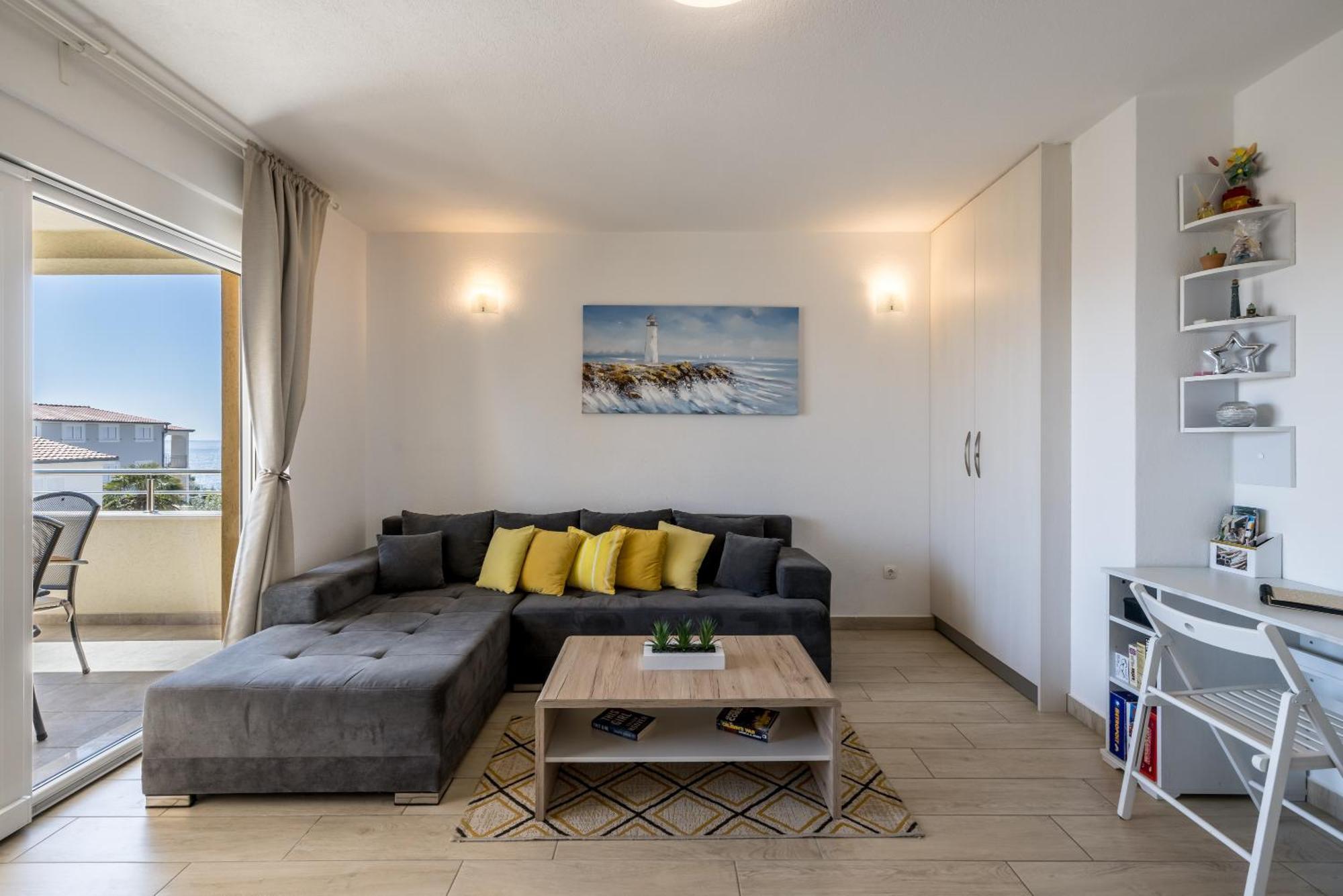 Apart Sa Terasom 250M Od Plaze,Parking,Wi Fi,Rostilj Trogir Ngoại thất bức ảnh