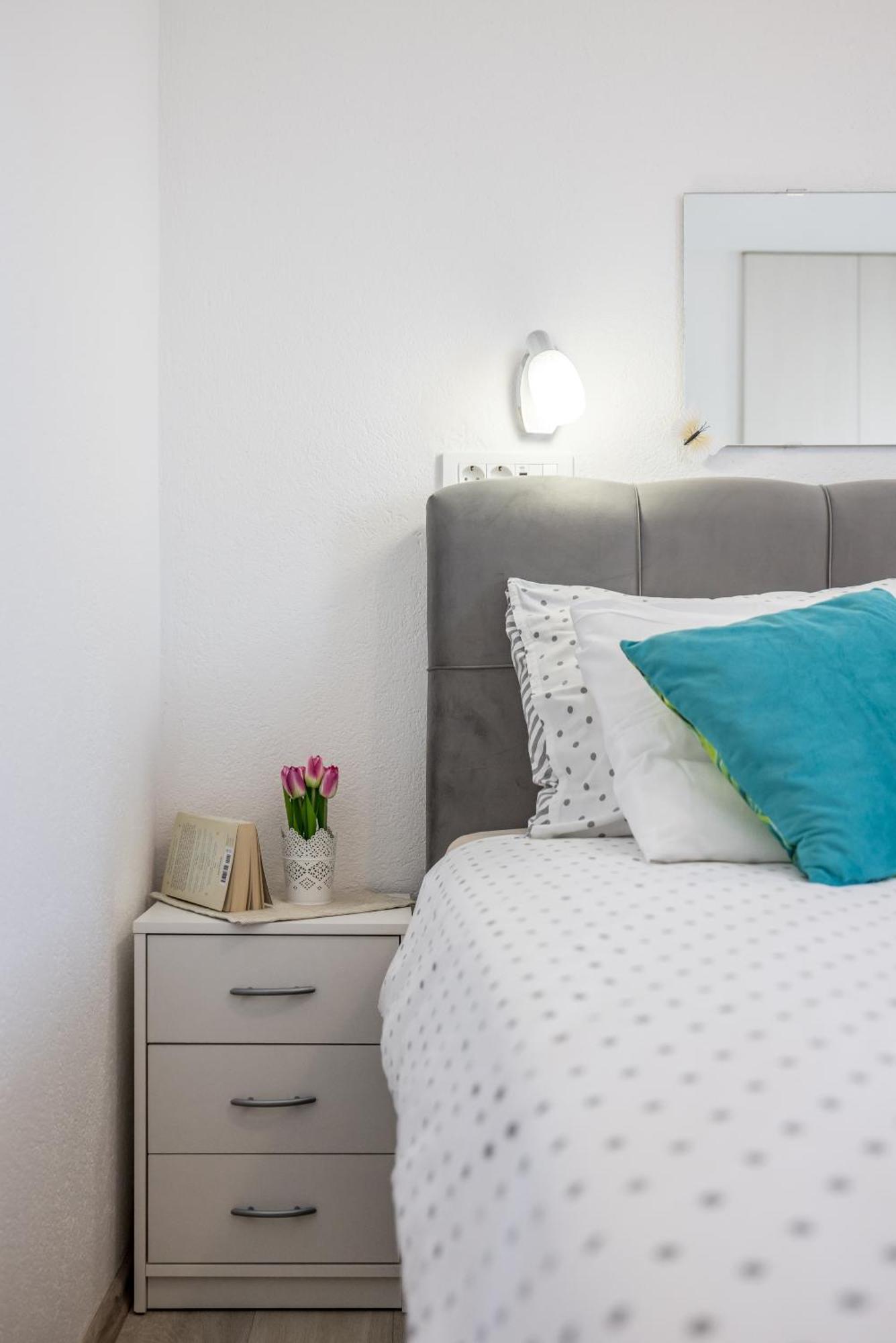 Apart Sa Terasom 250M Od Plaze,Parking,Wi Fi,Rostilj Trogir Ngoại thất bức ảnh